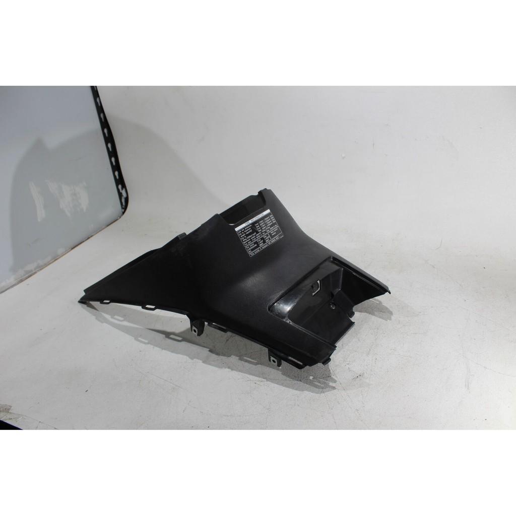 Ốp sườn giữa SCR110