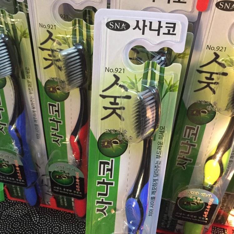 BÀN CHẢI ĐÁNH RĂNG THAN HOẠT TÍNH HÀN QUỐC