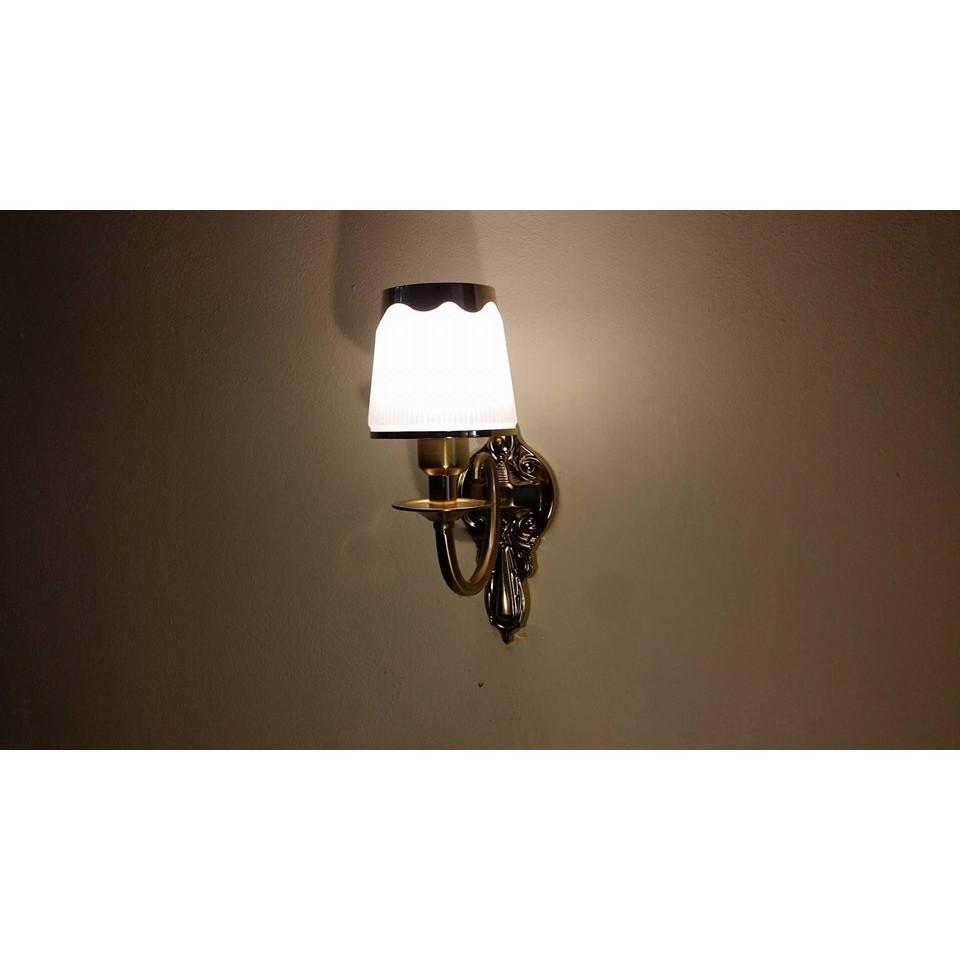 Đèn trang trí vách tường đẹp giá tốt có bóng led