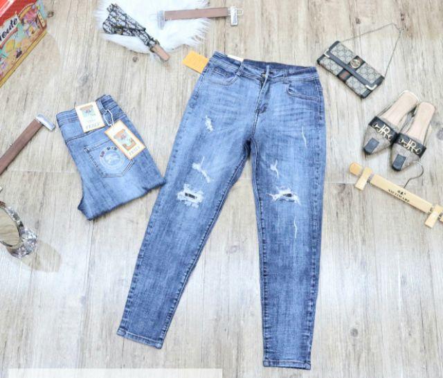 Quần Jean Nữ Baggy Xanh Thêu Túi Sau Túi Lưng Cao