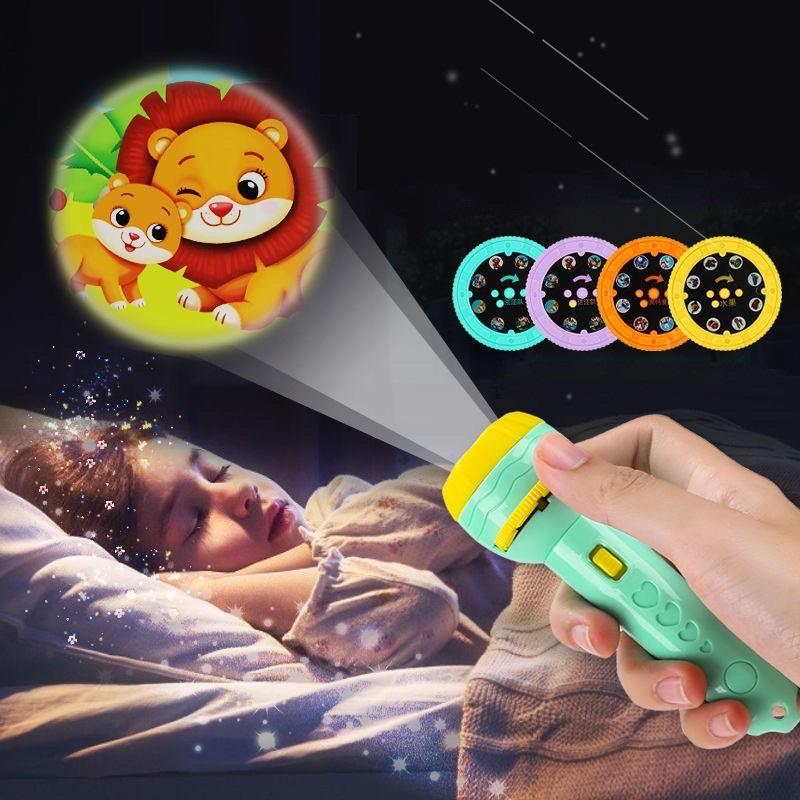 Đèn Pin Chiếu Hình Cho Bé hình Chiếu Ngộ Nghĩnh gồm hình động vật siêu nhân hoa quả gần gũi cho bé yêu