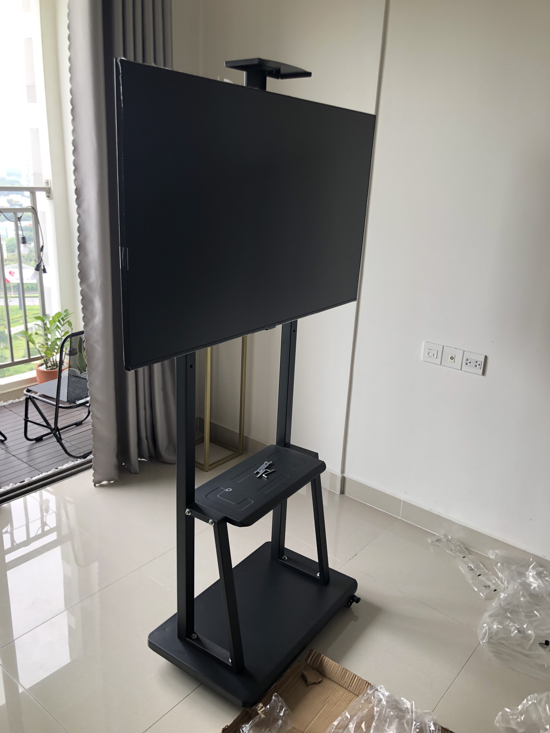 Giá Treo Tivi Di Động- Khung Treo Tivi Di Động Có Bánh xe di chuyển TV Từ 32-70INCH