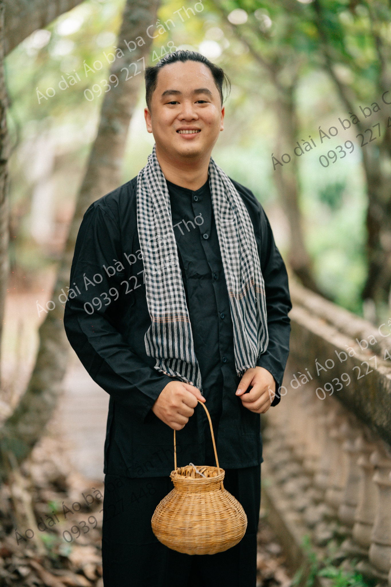 Bộ áo bà ba nam bộ vải cate xanh lá - Có bộ bà ba Bigsize- may sỉ bà ba toàn quốc - May bộ bà ba theo yêu cầu