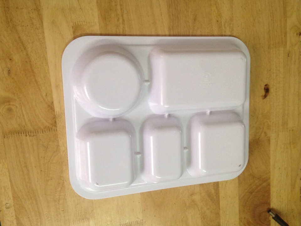 Khay nhựa melamine đựng cơm dành học sinh mầm non 29,5 × 24,5 × 4 cm cao - không nắp đậy