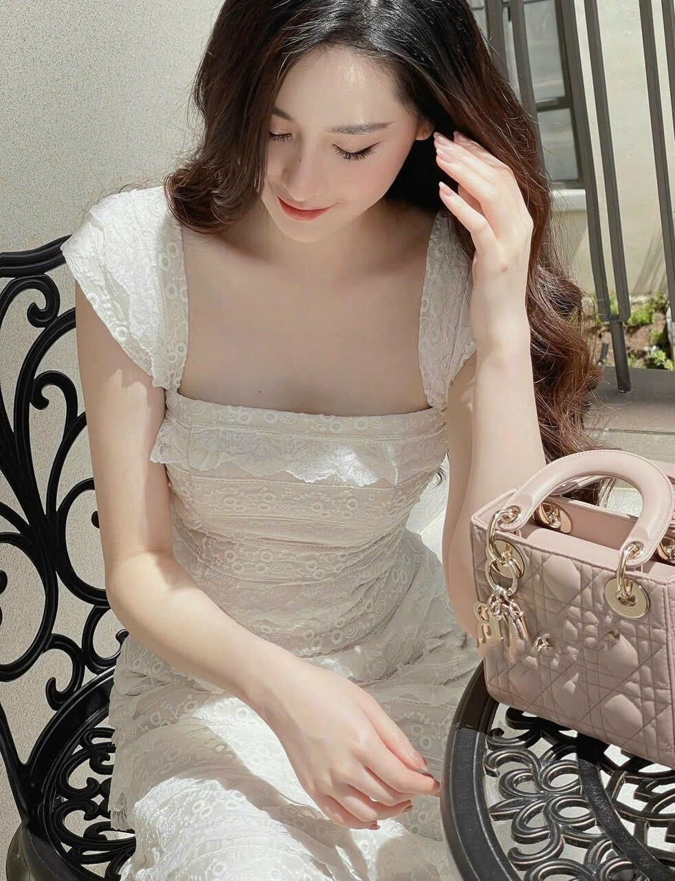 ĐẦM DÀI ĐI TIỆC MIDI SUÔNG TRƠN REN CỔ U DÂY SÁT NÁCH DẠO PHỐ ĐI BIỂN ĐI LÀM