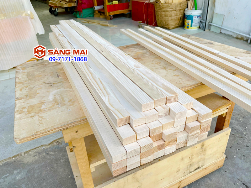 Thanh gỗ thông 2cm x 3cm x dài 1m + láng mịn 4 mặt
