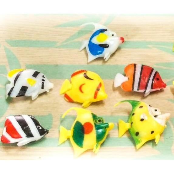 Bộ 15 cá nhựa nhiều màu thả bể, cá nhựa trang trí bể cá chất liệu cao cấp