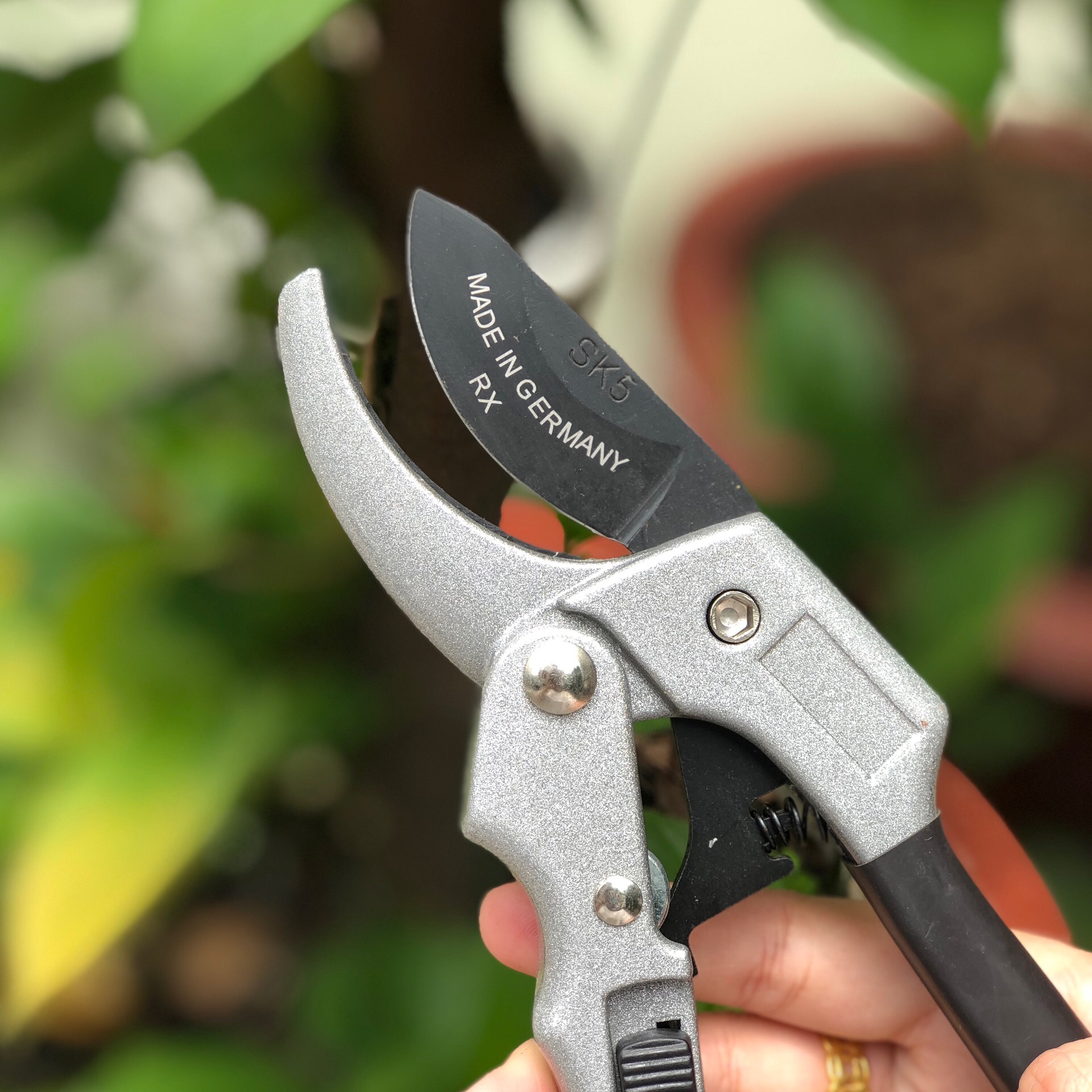 Kéo cộng lực cắt cành chiết cành cao cấp SK-5 làm bằng thép SK-5
