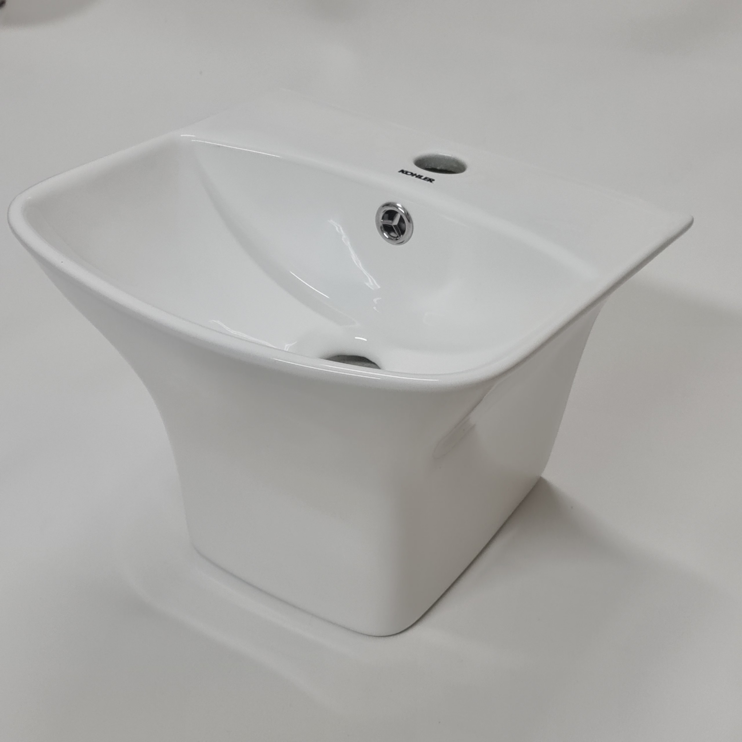 Chậu lavabo liền khối mini 36*35cm