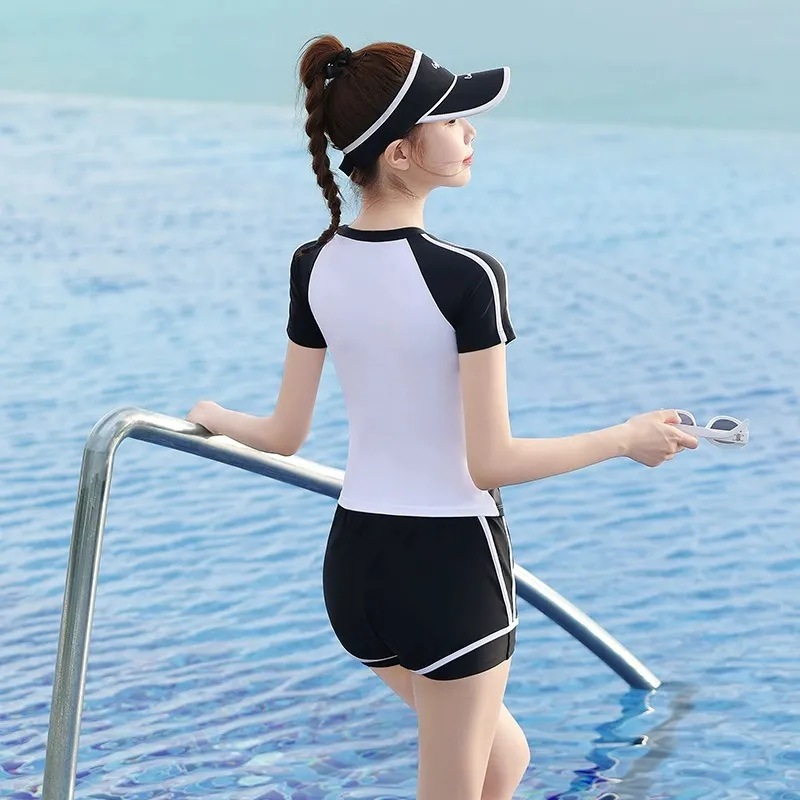Bộ đồ bơi nữ kín đáo quần đùi 2 lớp đi biển có đệm ngực kiểu dáng thể thao vải mềm mại co giãn
