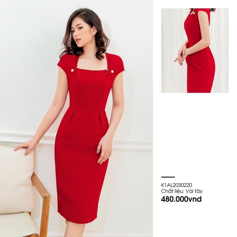 Đầm cổ vuông nhún ngực kèm phụ kiện