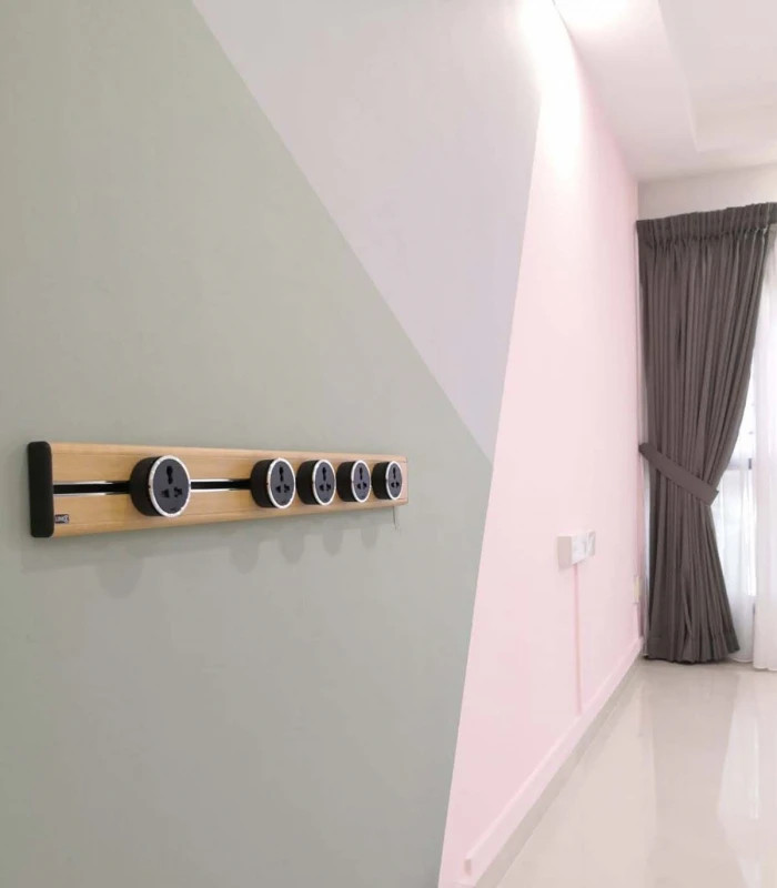 Ổ Cắm Điện Line8 UKS-1 - Body Màu Đen - Chuẩn Anh - Chính hãng