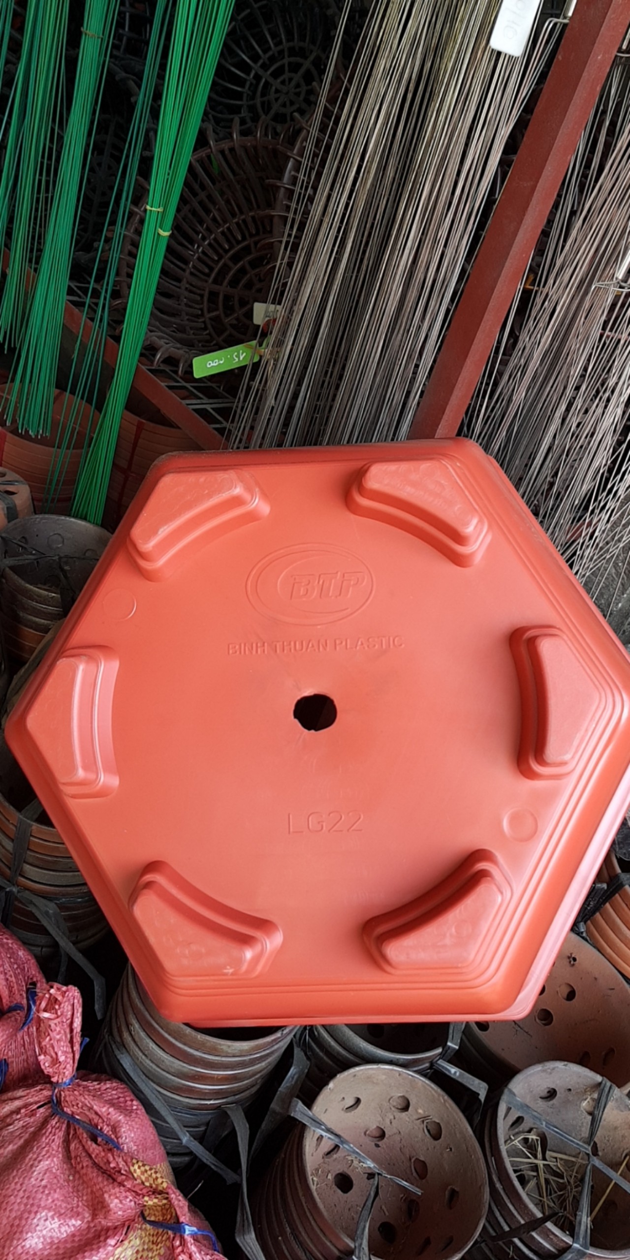 2 chậu nhựa Bình Thuận LG 22