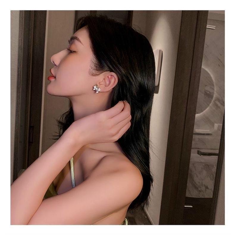 Bông tai thời trang nữ kiểu nơ BTAW 222