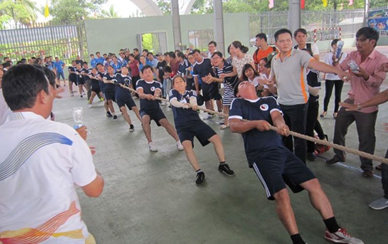 Cuộn dây thừng kéo co sợi đay dài 25m, đường kính 2cm - 2,7cm - 3cm sử dụng cho trò chơi tại các cơ quan, trường học