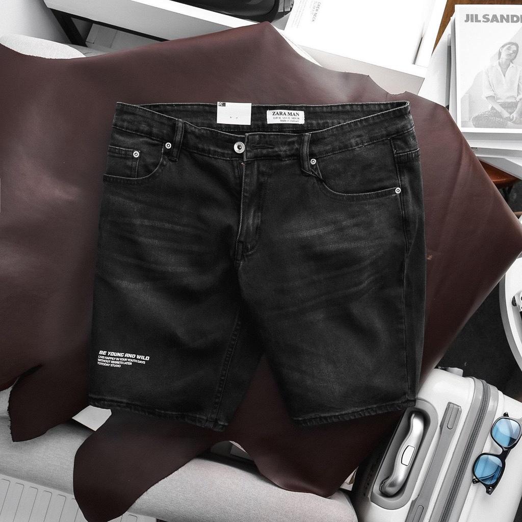 SHORT JEAN ĐEN IN CHỮ NHẸ DƯỚI ĐẸP BIG SIZE NAM TỪ 80 ĐẾN 130KG
