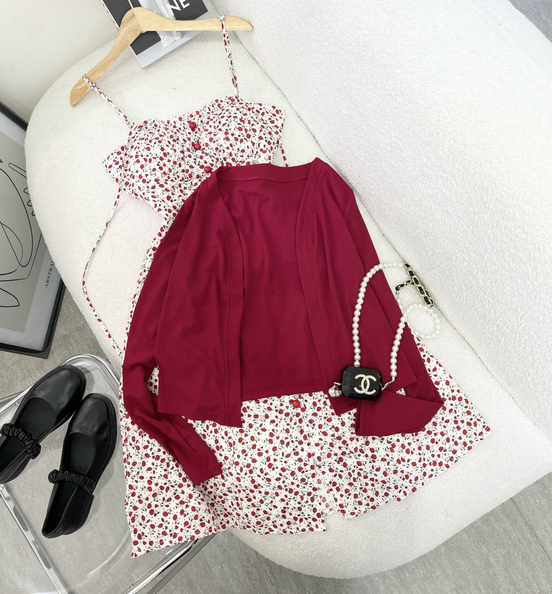 Set đầm 2 dây hoa nhí vai nơ kèm áo khoác cardigan đỏ