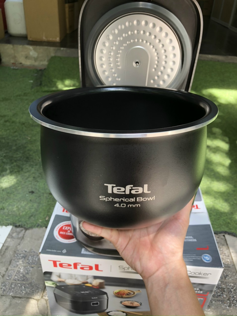 Nồi cơm điện tử Tefal RK776B68, Công suất 750W, Dung tích 1,8 lít, Lòng nồi niêu 6 lớp độ dày 4mm bằng nhôm phủ chống dính Ceramic, Hàng chính hãng - Bảo hành 2 năm