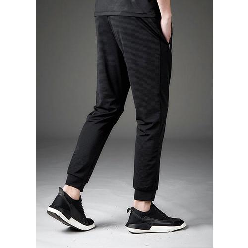 Quần Jogger Nam Lỗ Kim Phong Cách Thể Thao Sporty Năng Động SZone SQ530