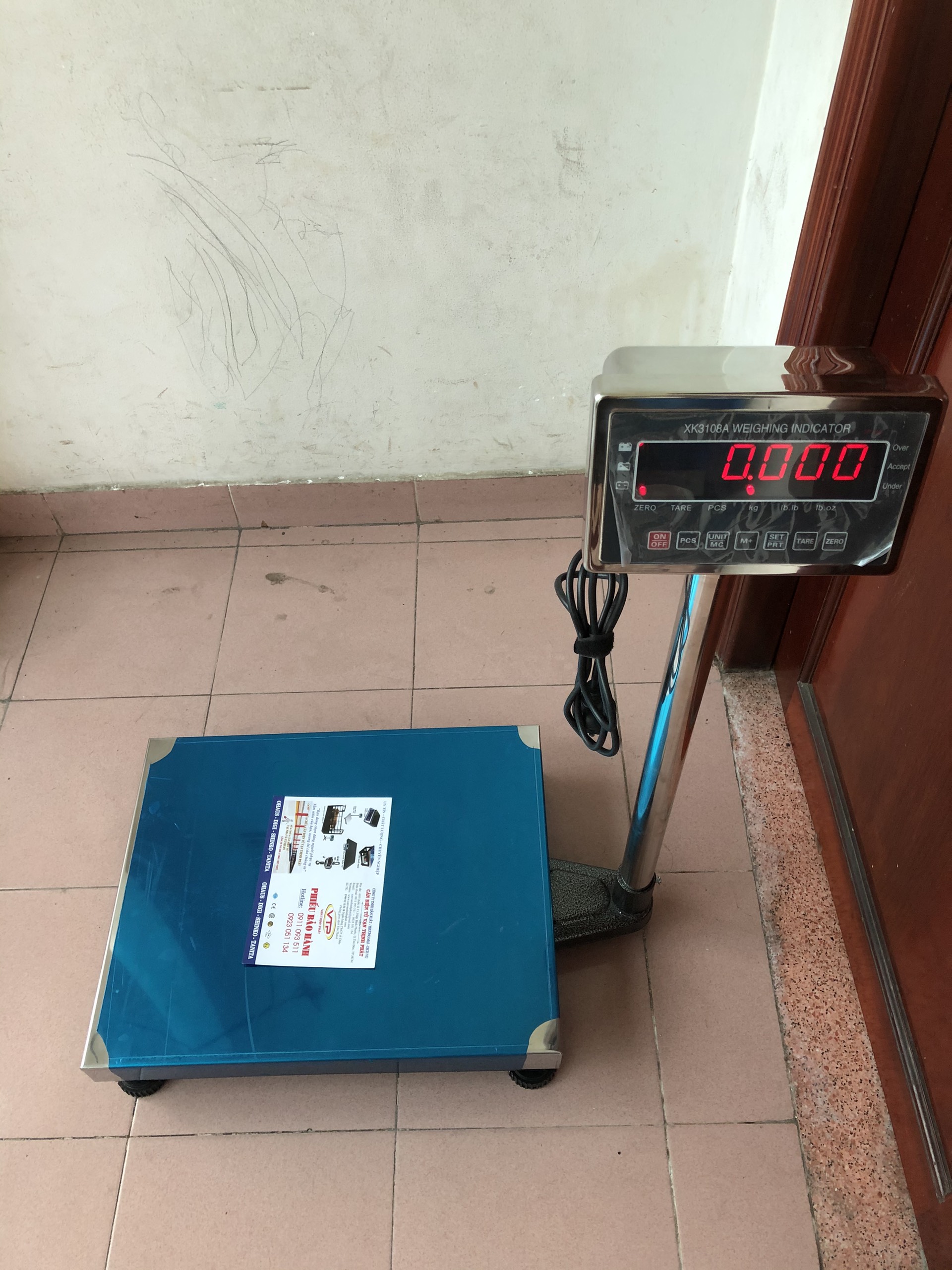 Cân Bàn Điện Tử JWI-520 100 KG