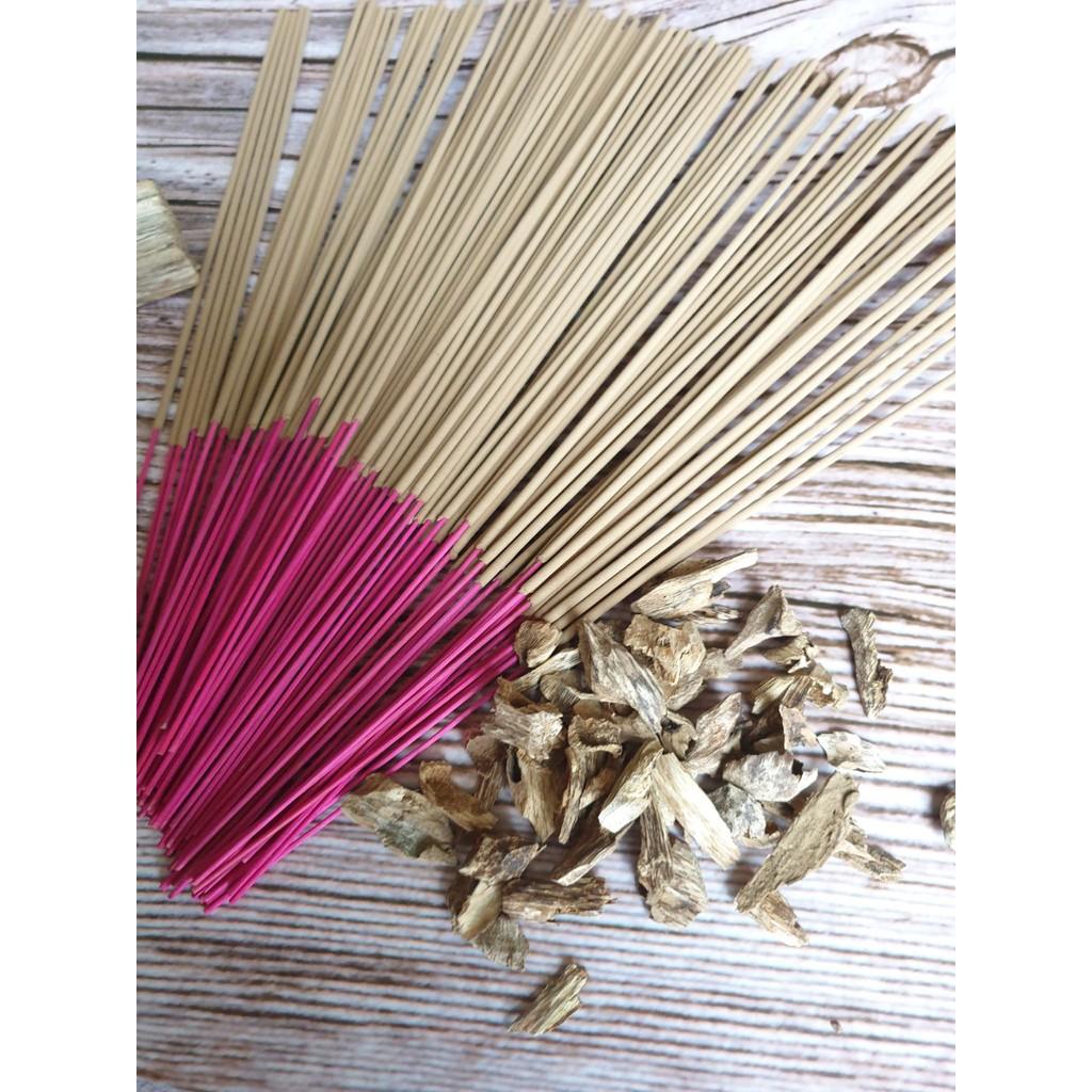 01 Hộp Nhang Trầm, Hương Trầm Mật - Om Incense – Nhang Trầm tẩy uế - Chiều dài 30cm - tăm nhang màu thực phẩm củ dền