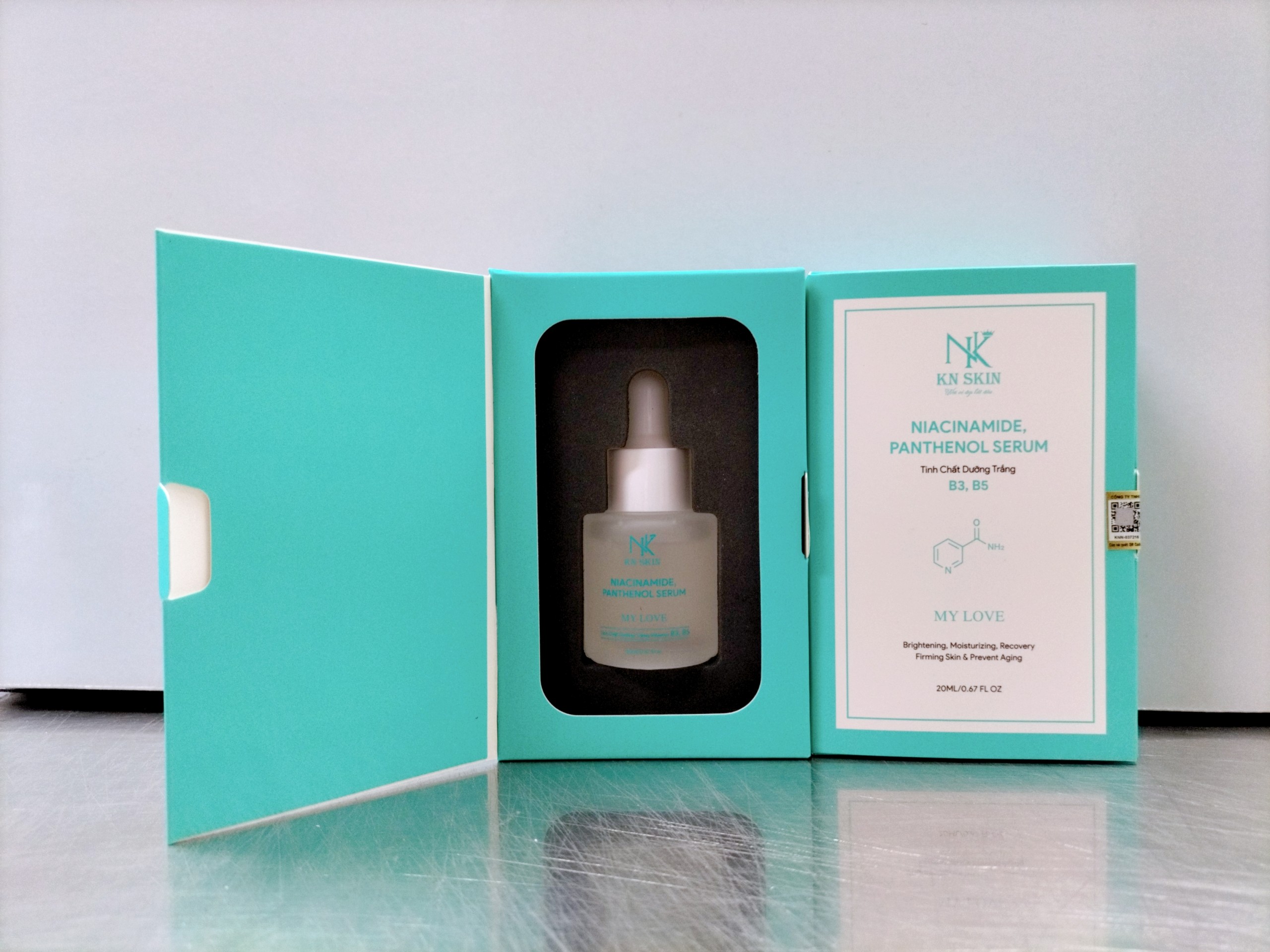 SERUM dưỡng căng bóng vitamin A-HA-B5 B3 giúp da căng bóng sau 1 đêm sử dụng. Sản phẩm rất cần thiết cho làn da khô da tái tạo và phù hợp với tất cả mọi loại da nhạy cảm