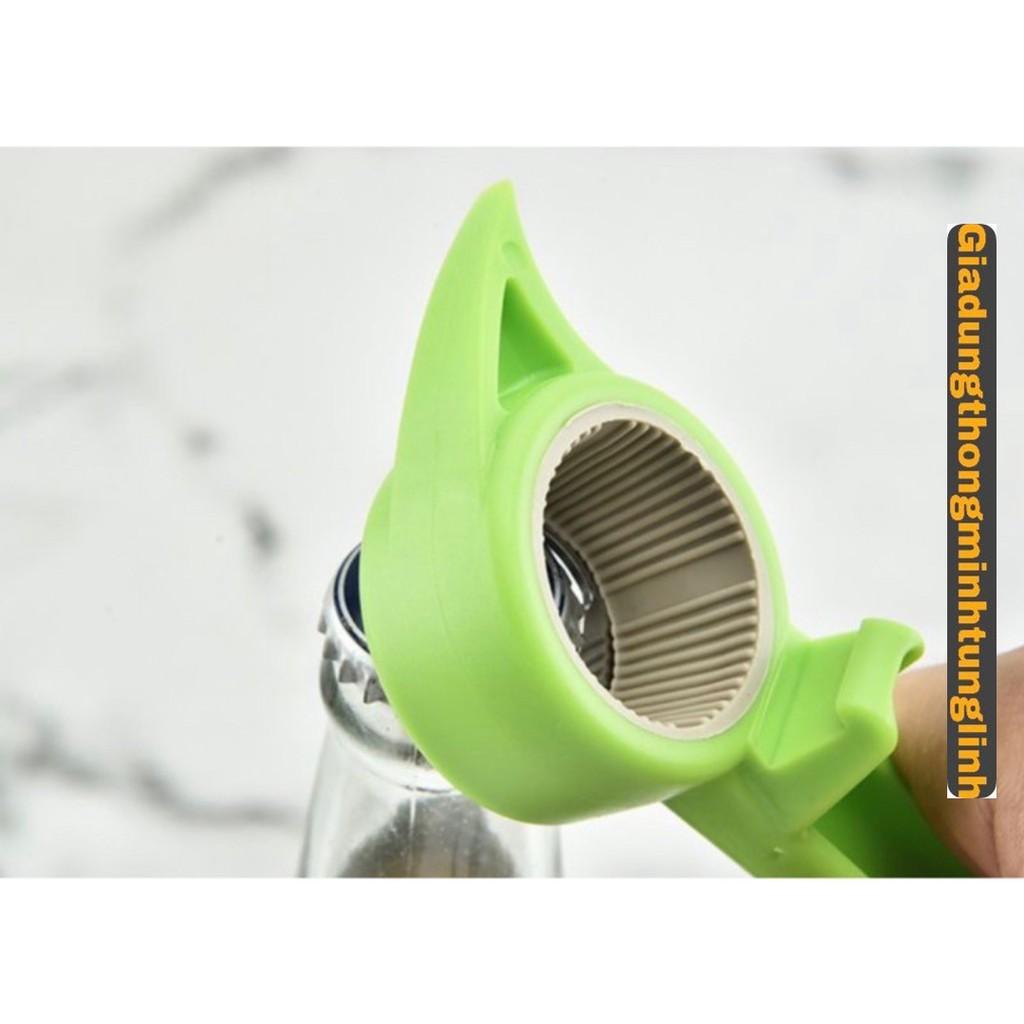 Dụng Cụ Mở Nắp Đa Năng giúp bạn mở tất cả mọi loại nút chại, nắp lon, nắp hộp trên đời không tốn sức