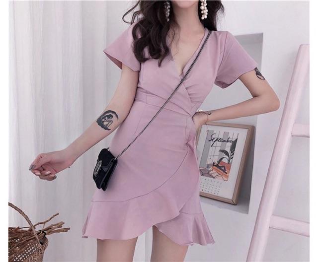 Đầm cổ V đắp xéo đuôi cá thanh lịch