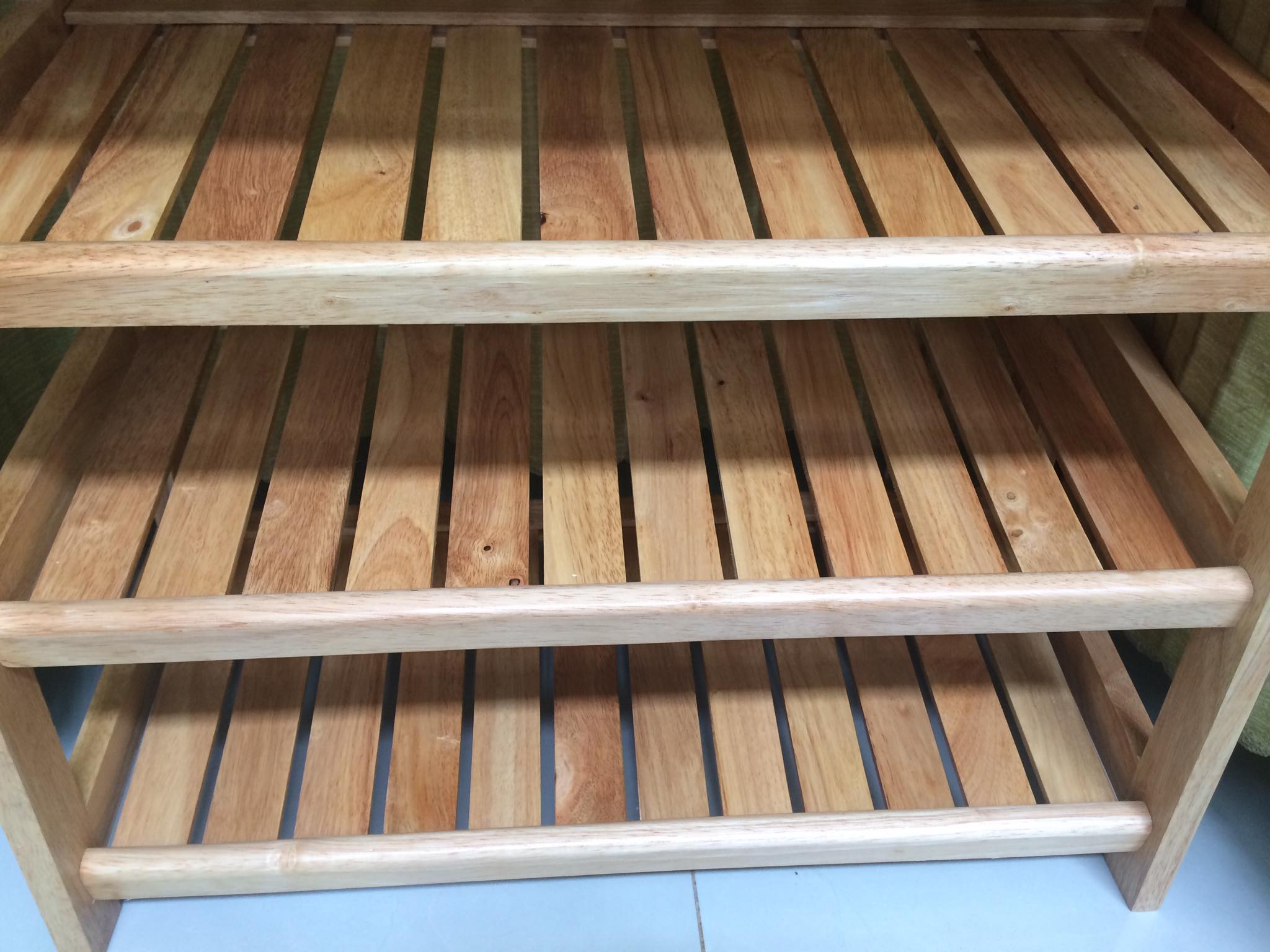 Kệ Để Giày Dép 4 Tầng rộng 64 cm Gỗ Tự nhiên