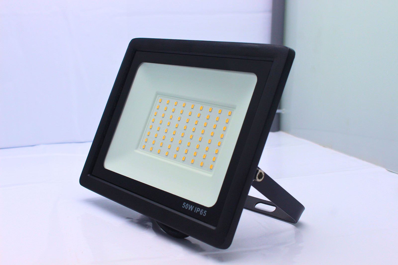 Đèn Pha Led SMD 200W P16