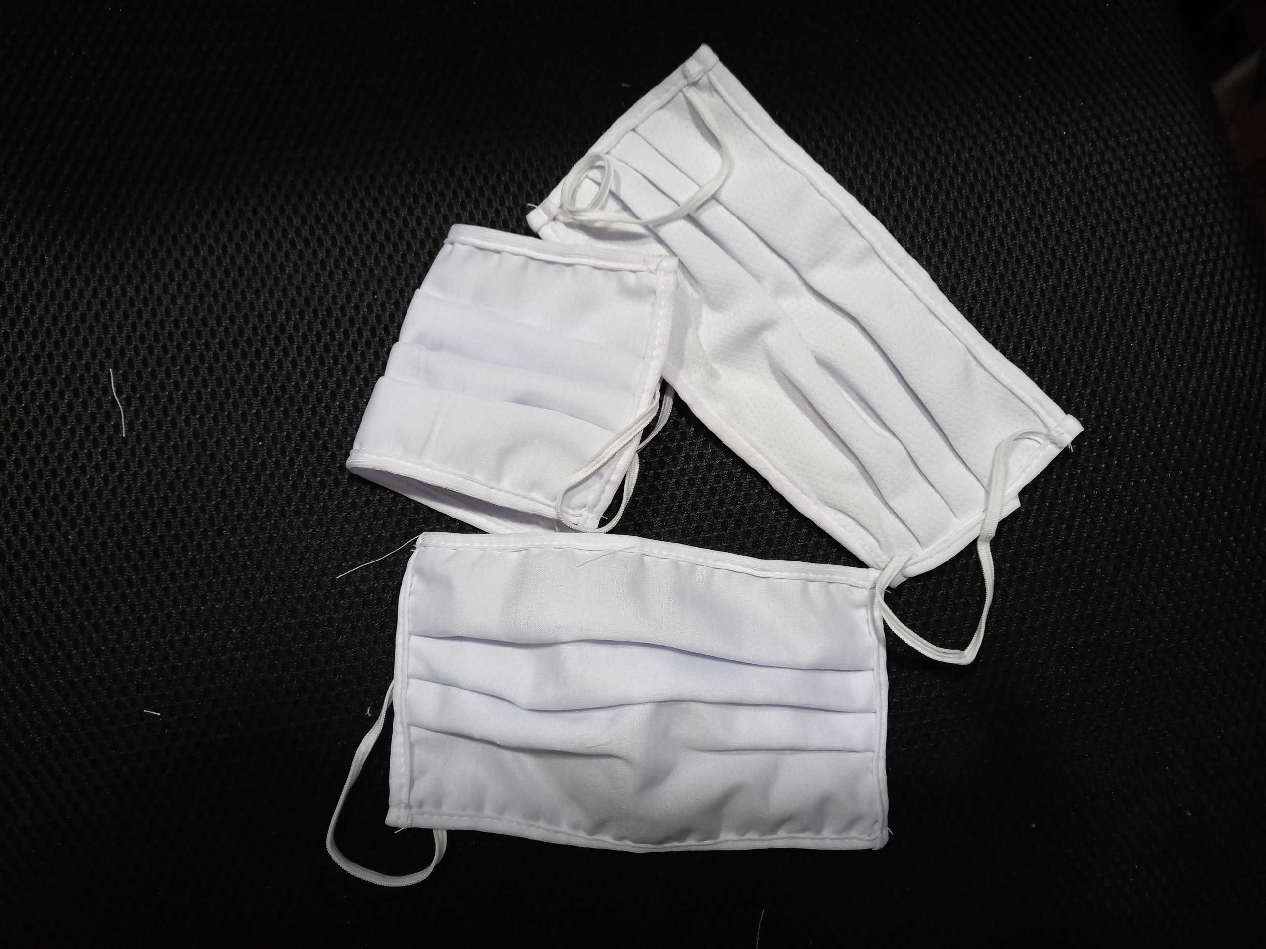 Túi 5 cái khẩu trang vải xếp li - Khẩu trang màu trắng