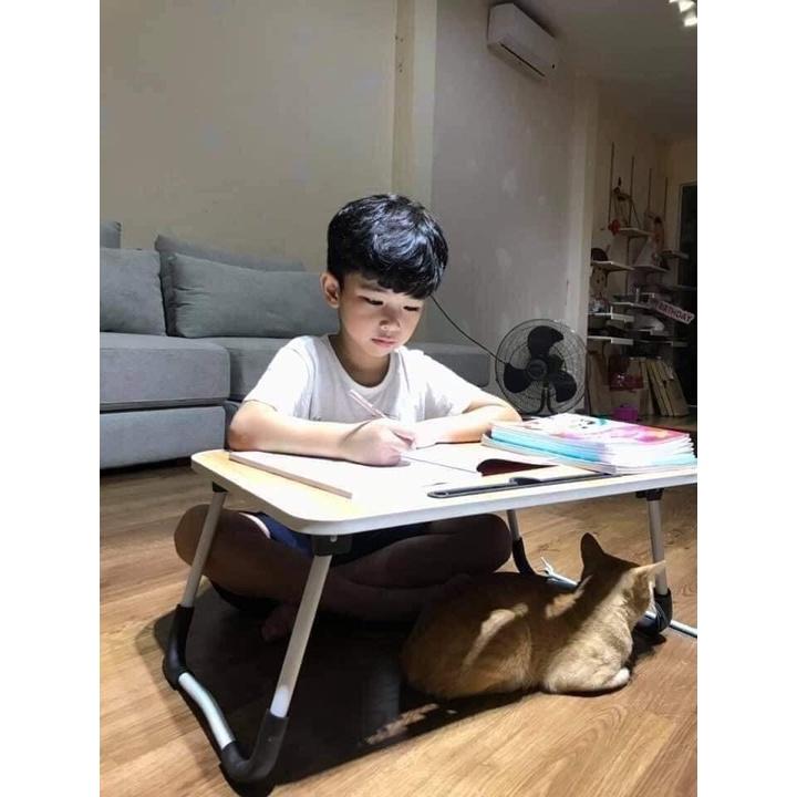 BÀN HỌC CÓ KHE CẮM IPAD