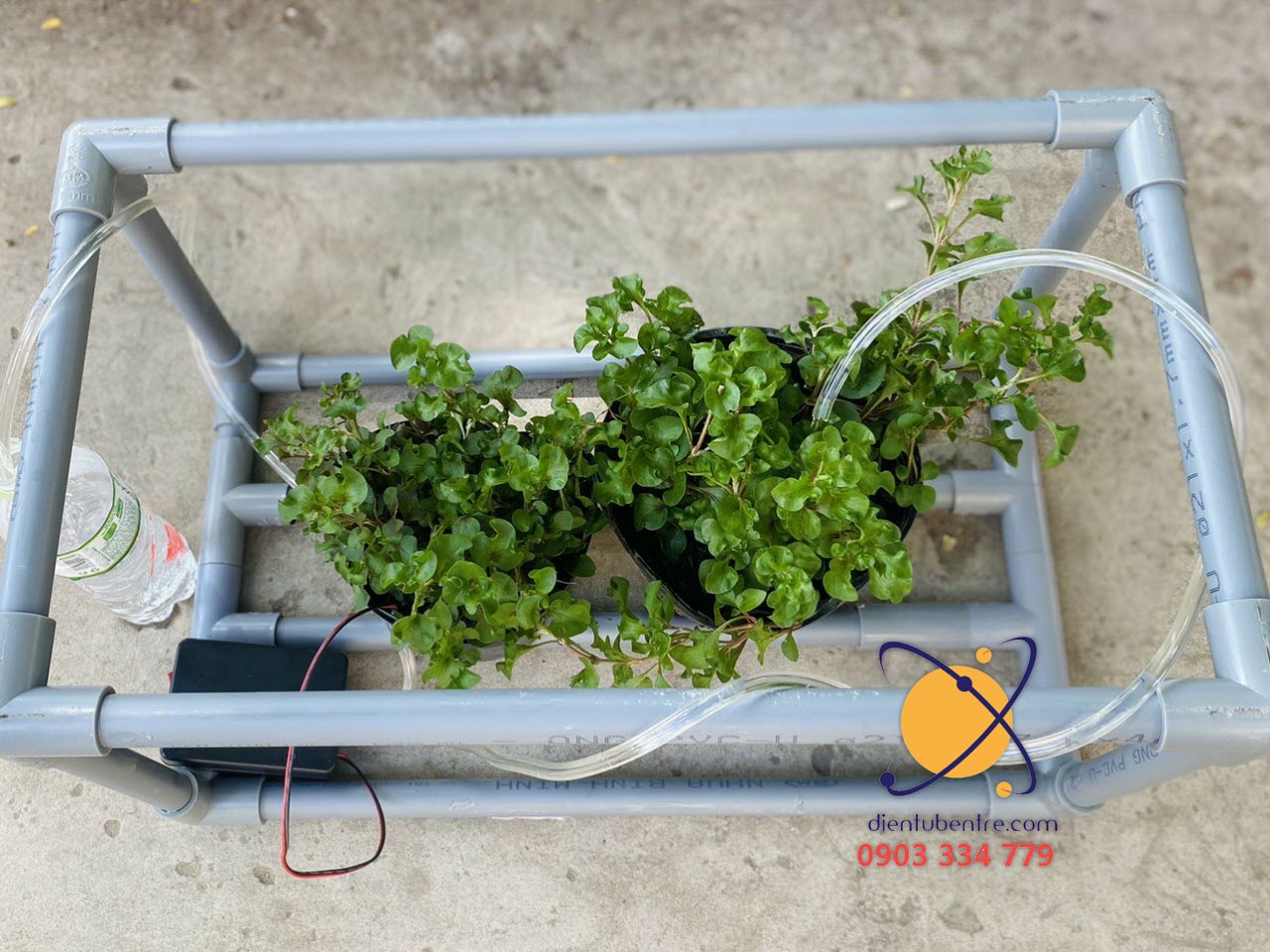 Bộ DIY Máy Bơm Tưới Cây Tự Động Sử Dụng Cảm Biến Độ Ẩm Đất ráp sẵn kèm pin 18650