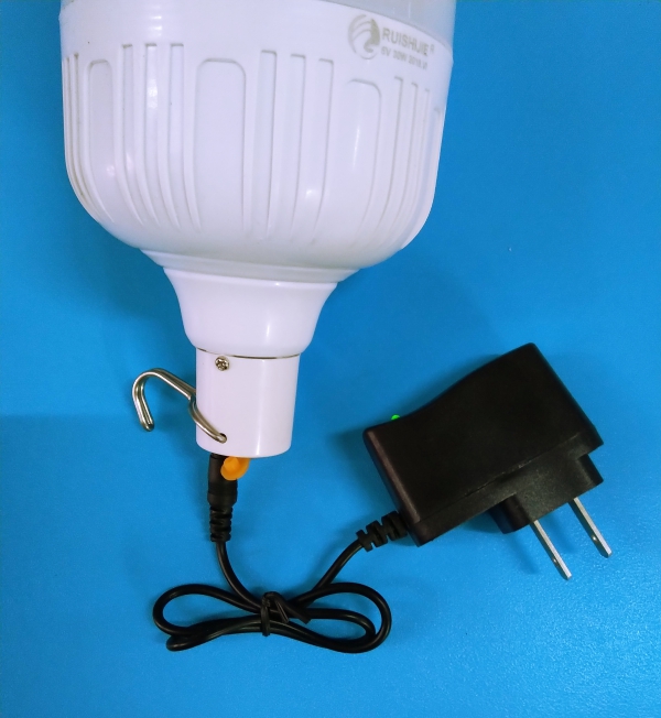 Bóng đèn led  trụ tích điện 30w kèm dây sạc điện