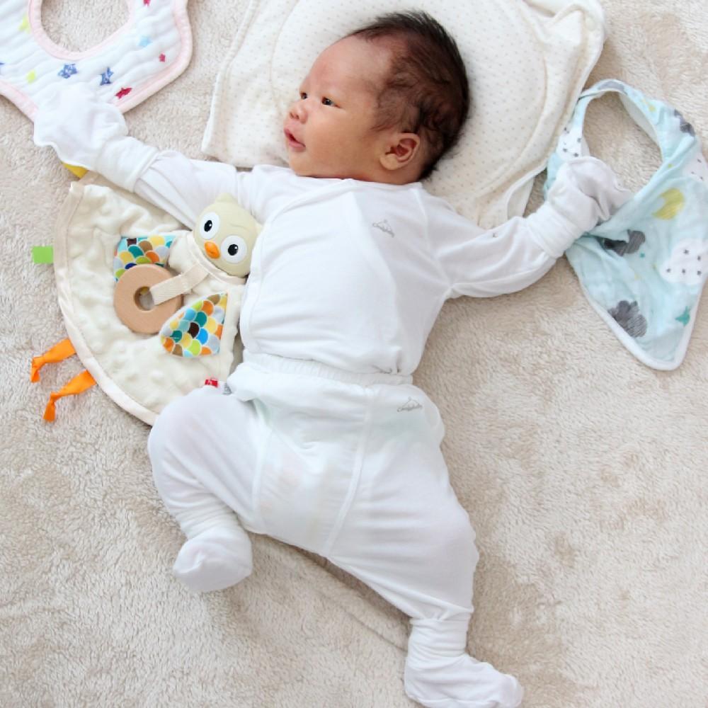 Set quần áo cài chéo 5 món vải modal làm từ sợi cây sồi siêu mềm và thoáng khí Comfybaby size sơ sinh Newborn