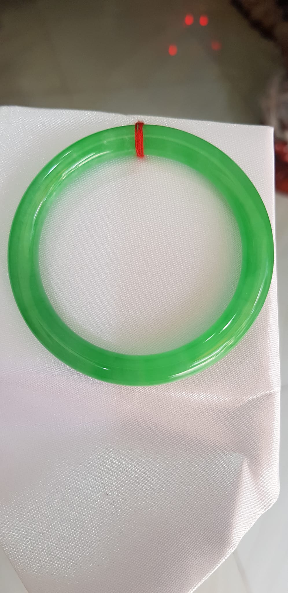 Vòng tay nữ đá cẩm thạch Ngọc Đẹp Lý A 54mm x cọng 8mm Màu Xanh lý tươi sáng bóng đều cả vòng đẹp Nữ 53kg - 60kg đeo mệnh Mộc mệnh Hỏa mệnh Thủy ạ