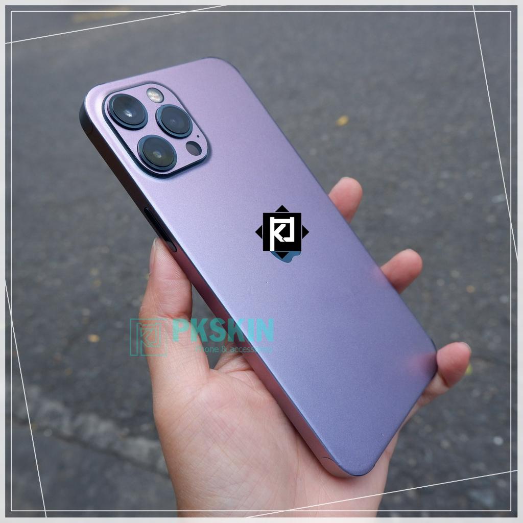 Miếng dán skin ánh tím cho iphone 12 , 12 pro max , 12 mini , 12 pro , 13 ,13 pro , 13 pro max , 13 mini , 11 , 11 pro