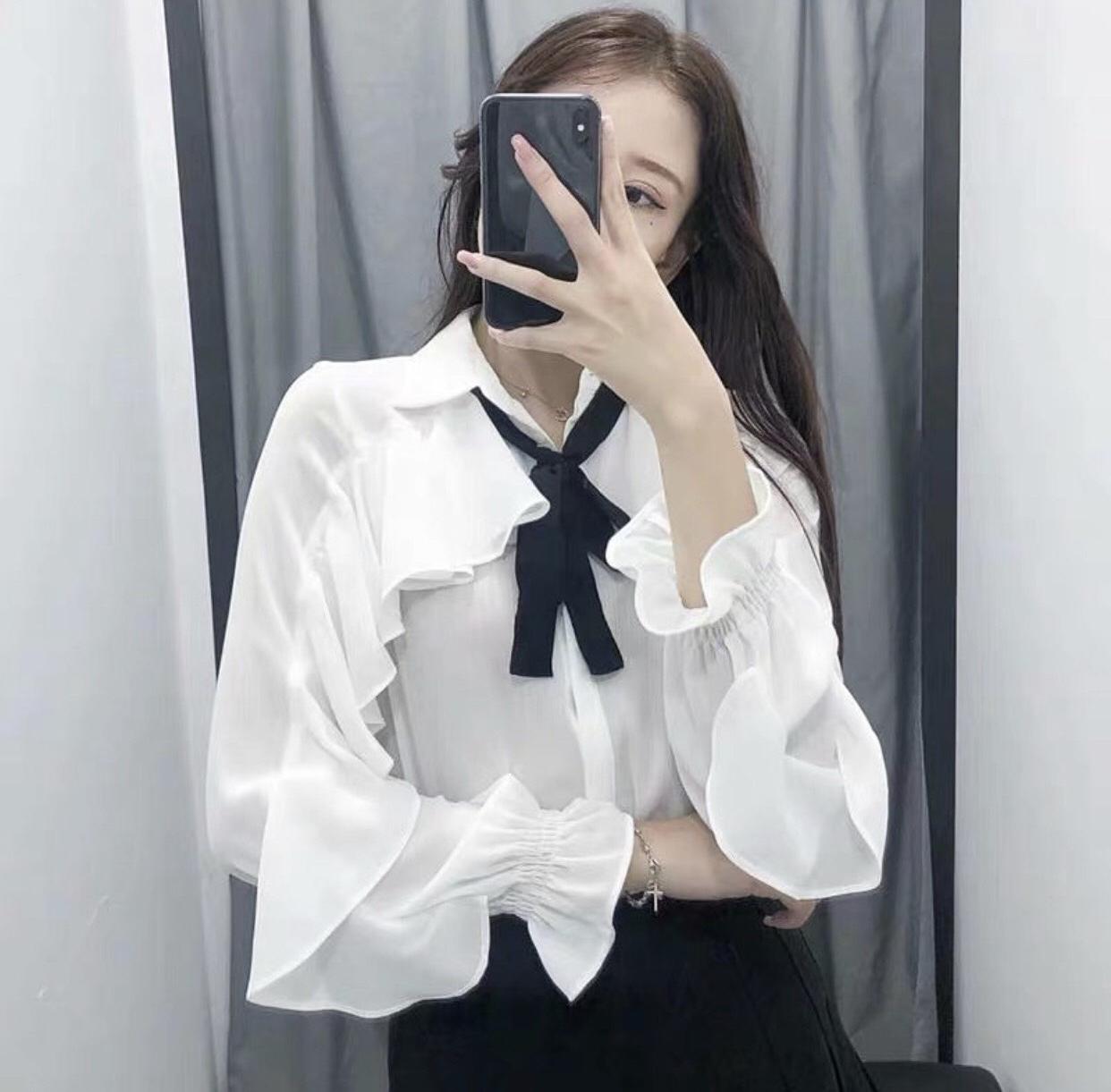 ÁO SƠ MI CỔ NƠ ĐEN CỰC KÌ TIỂU THƯ