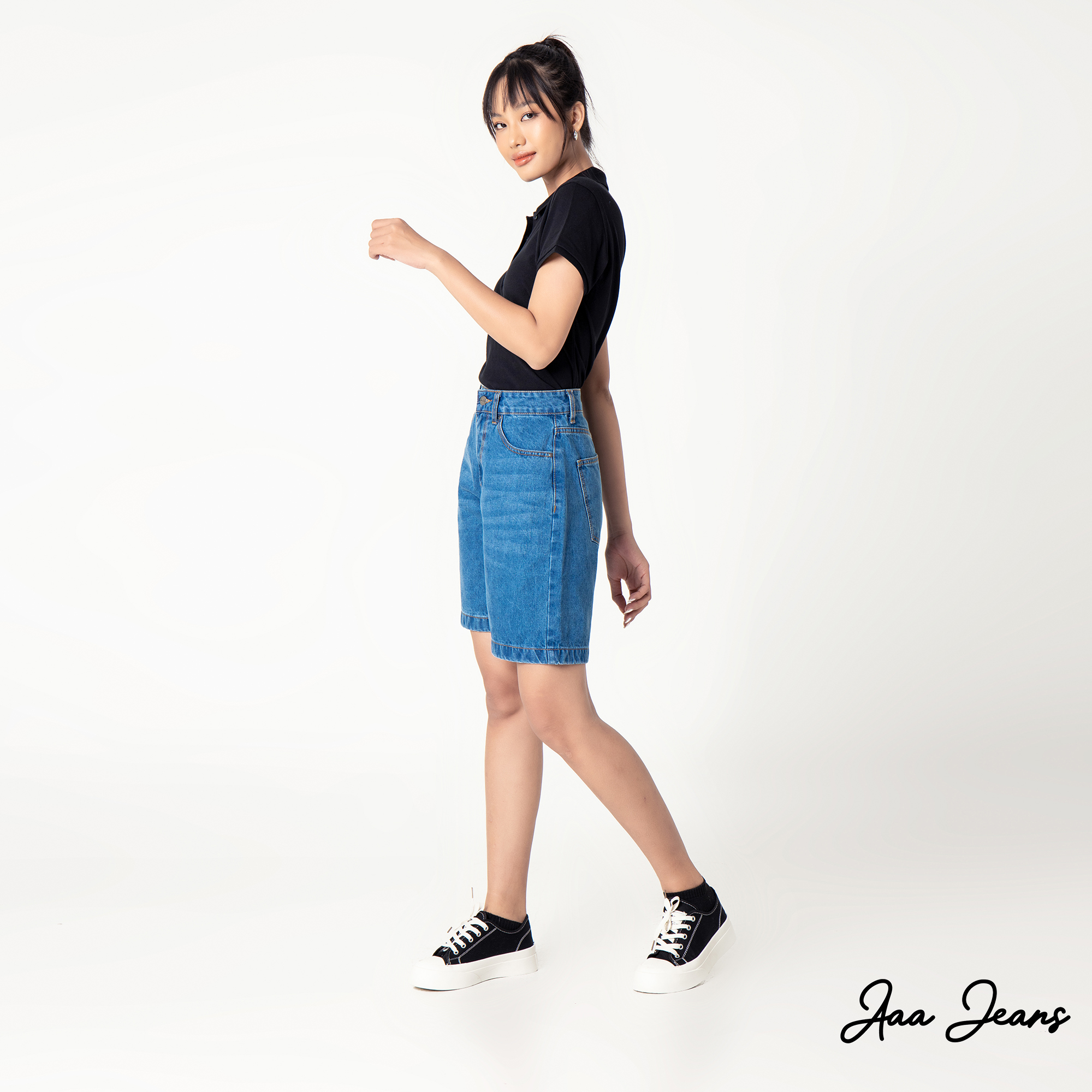 Quần short jean nữ lưng cao ngang gối Aaa Jeans Medium Blue