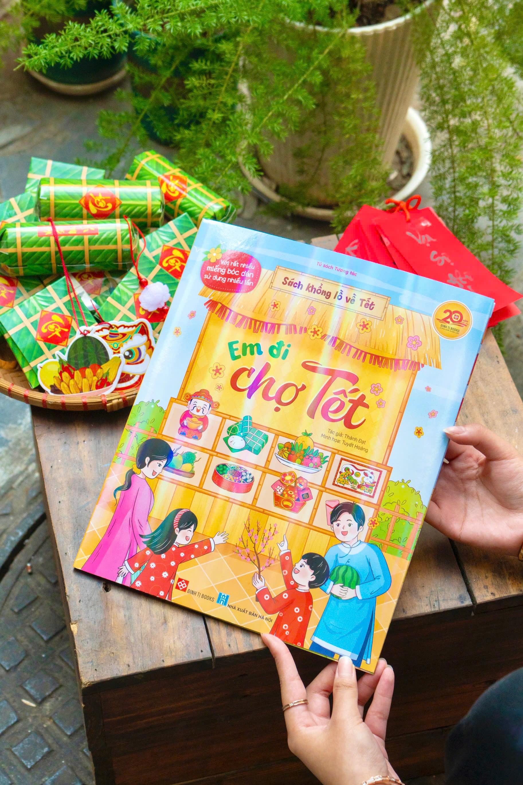 Sách - Sách Khổng Lồ Về Tết - Em Đi Chợ Tết - Bìa Cứng