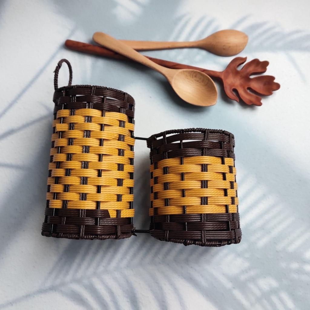 Set Đôi Hộp/Lọ Đựng Đũa Giả Mây Xinh Xắn