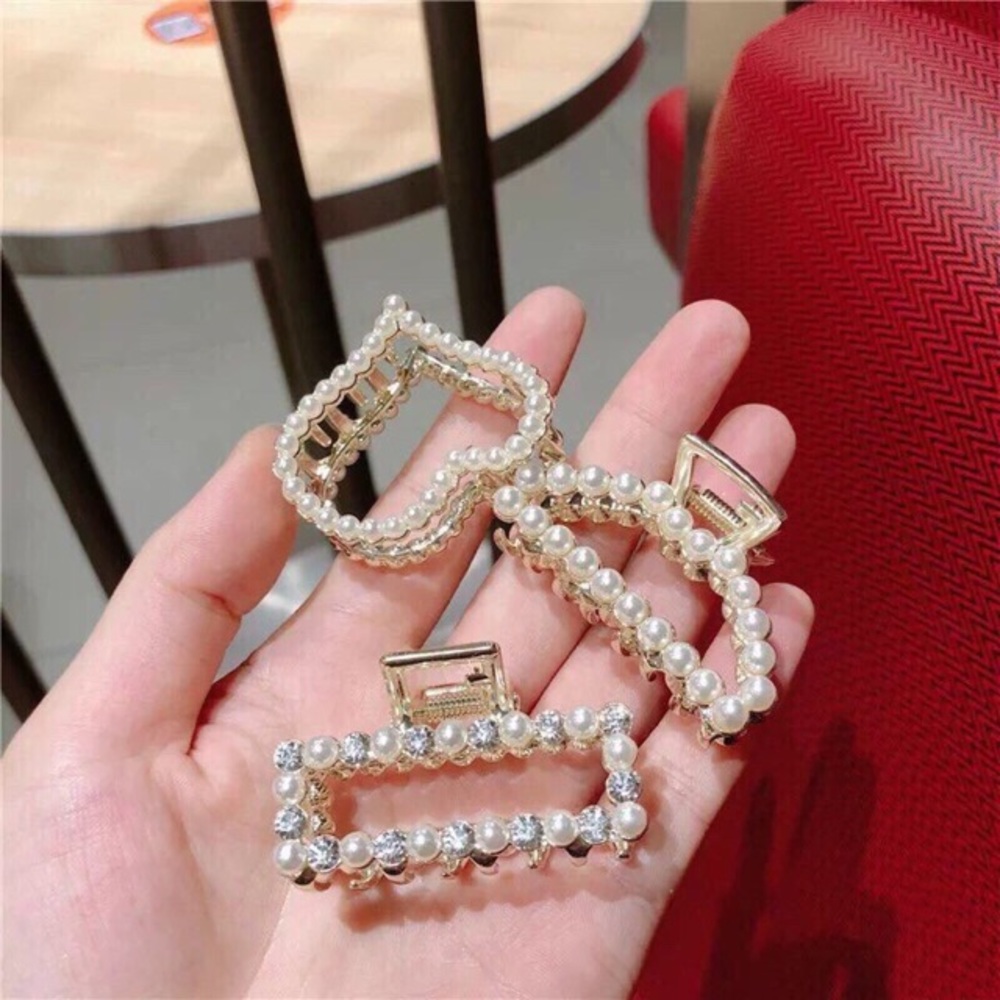 Combo Kẹp Tóc Ngọc Trai 6 Món Xinh Xắn Tô Điểm Thêm Cho Mái Tóc Của Bạn