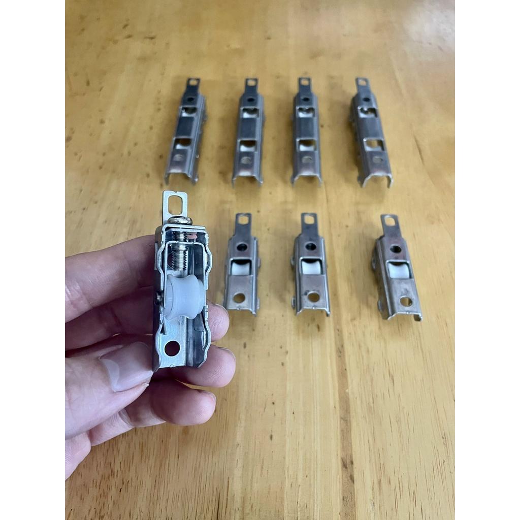 Bánh xe INOX Đơn/Đôi cửa sổ lùa nhôm xingfa hệ 55