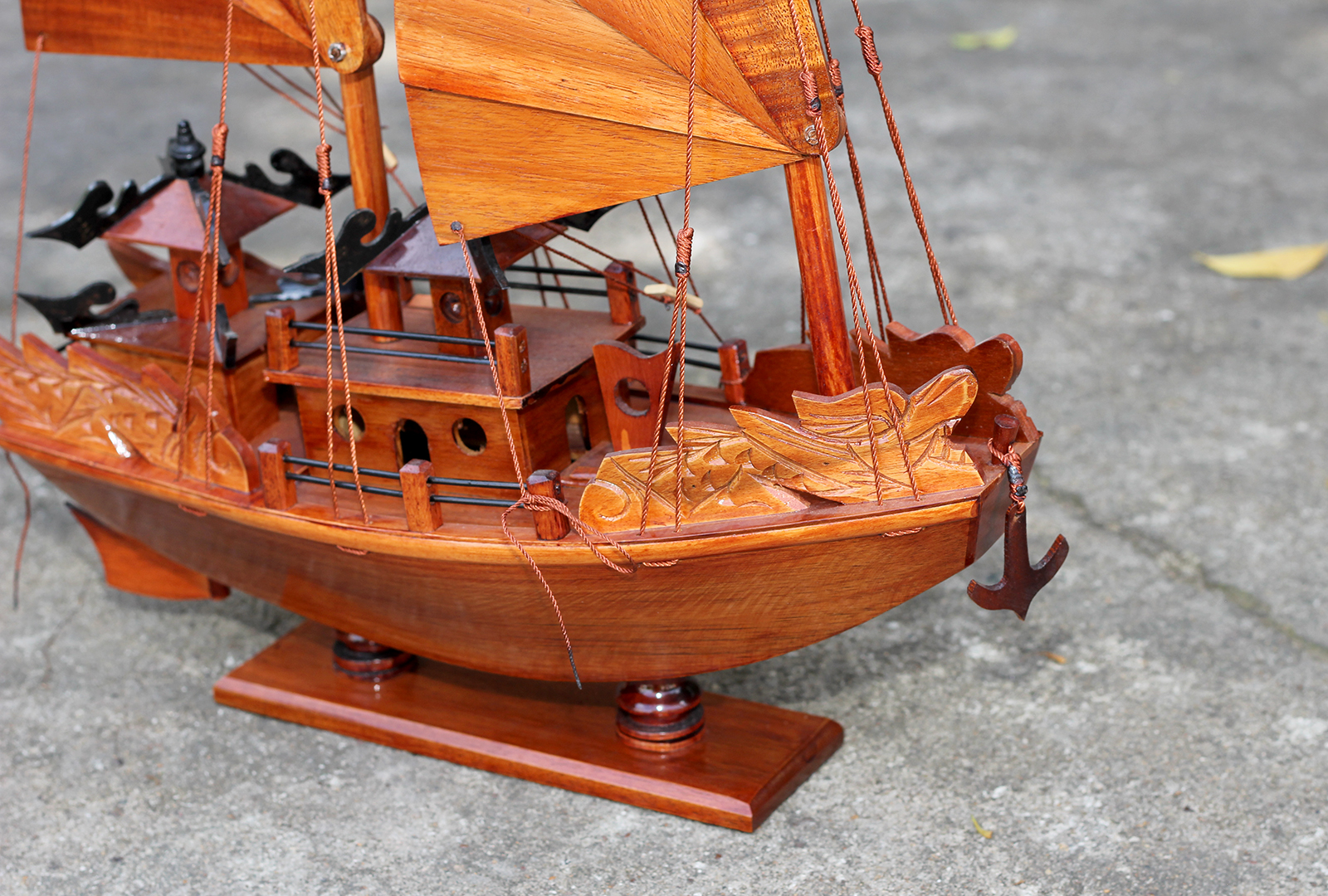 Mô hình thuyền buồm gỗ trang trí Rồng Hạ Long 40cm