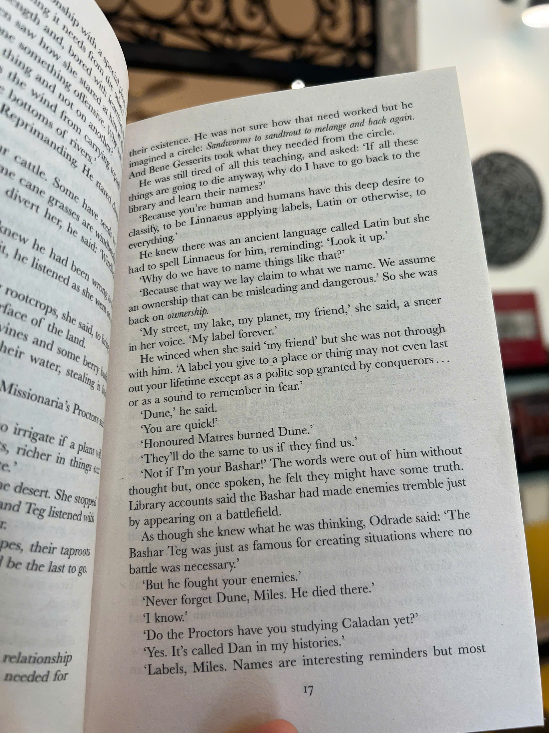 Sách - Chapterhouse: Dune by Frank Herbert | Science Fiction / Fantasy / Ngoại văn Nhập khẩu UK