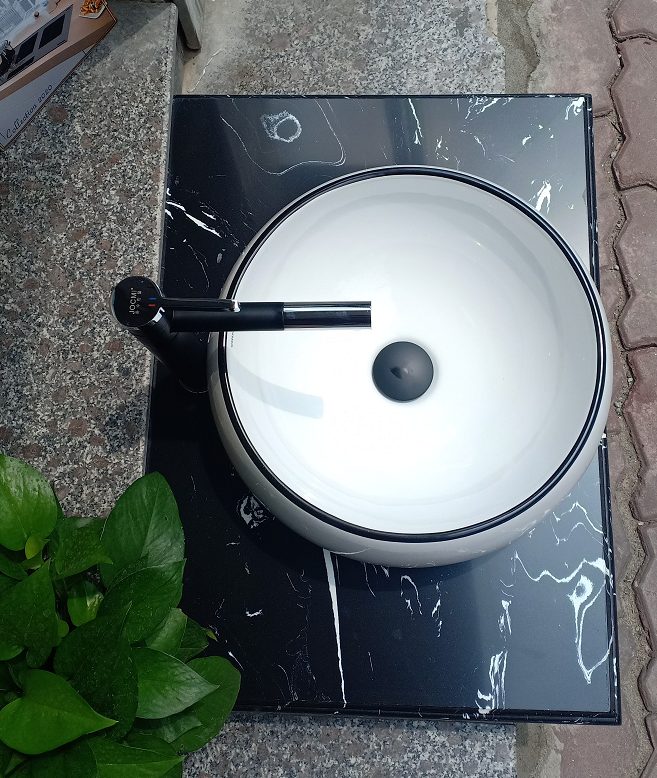 Chậu lavabo tròn viền đen men nano chống bám bẩn