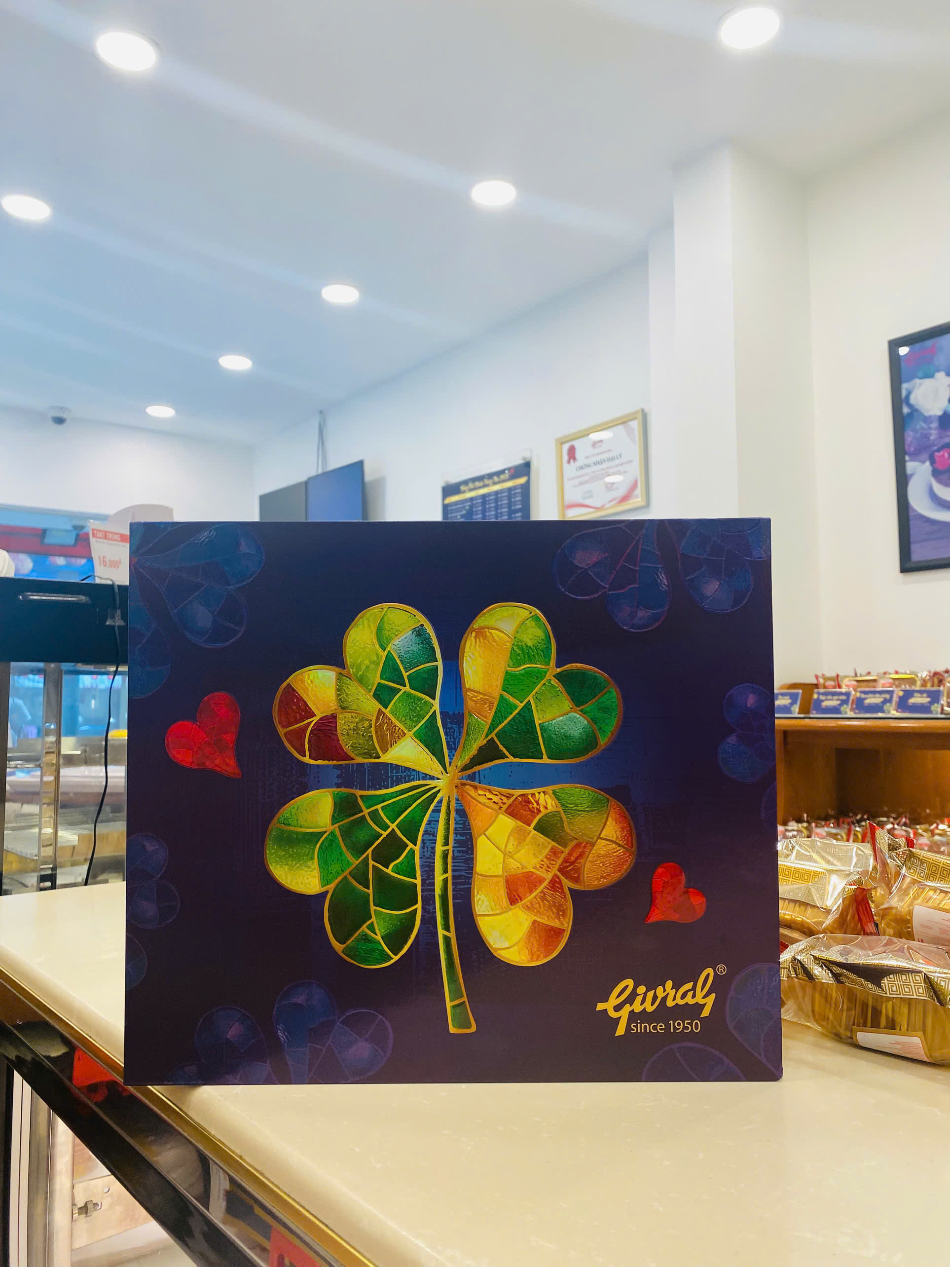 Hộp 4 Bánh Trung Thu Givral Sum Vầy 7 (200gr)