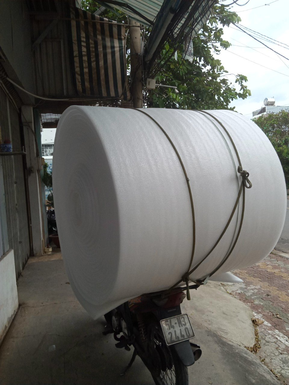 Màng pe poam bọc đồ gỗ