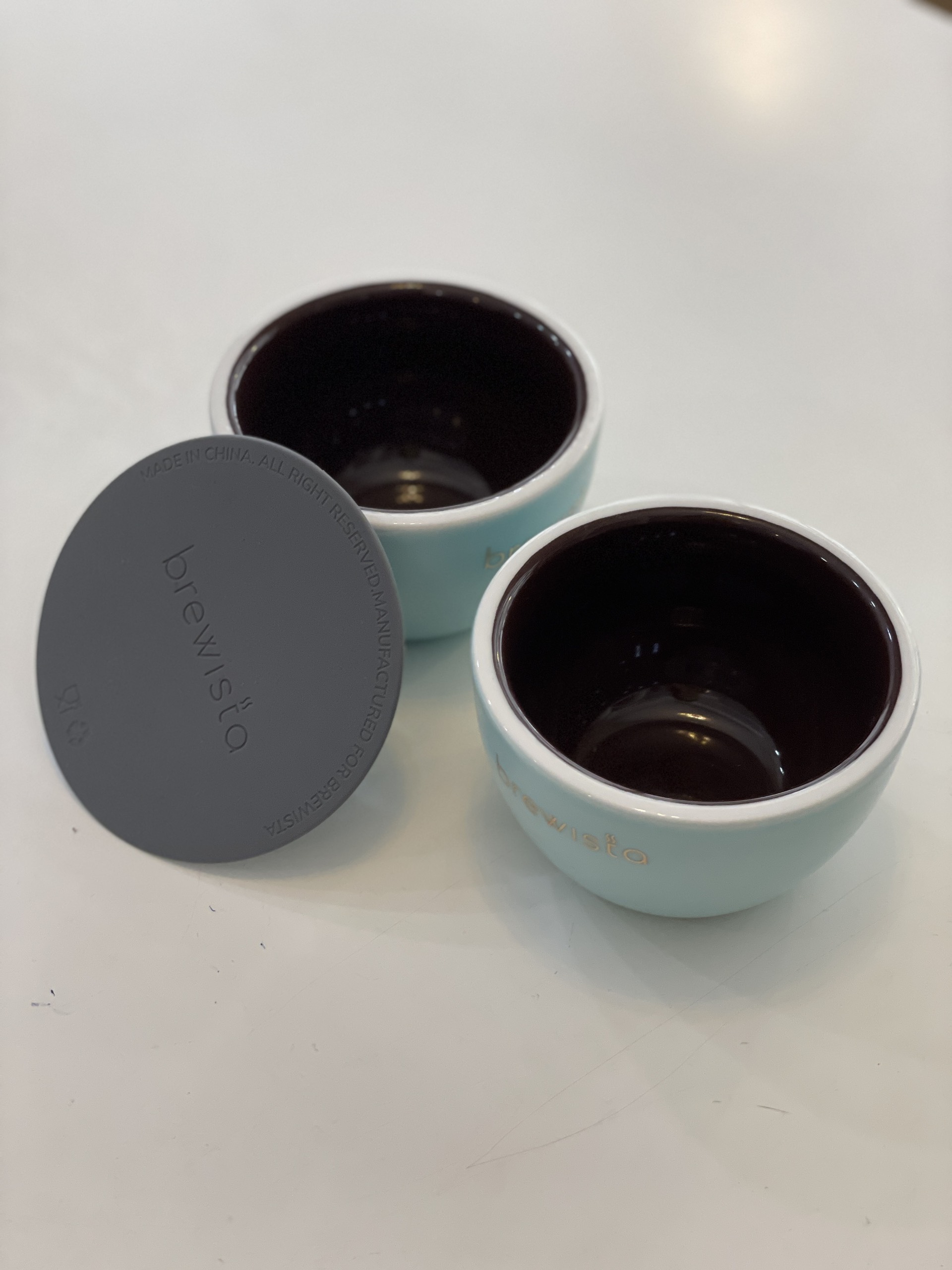 Chén cupping chuyên dụng bằng sứ thử cafe Artisan 230ml Professional Cupping Bowl + silicon lid - Chính hãng Brewista