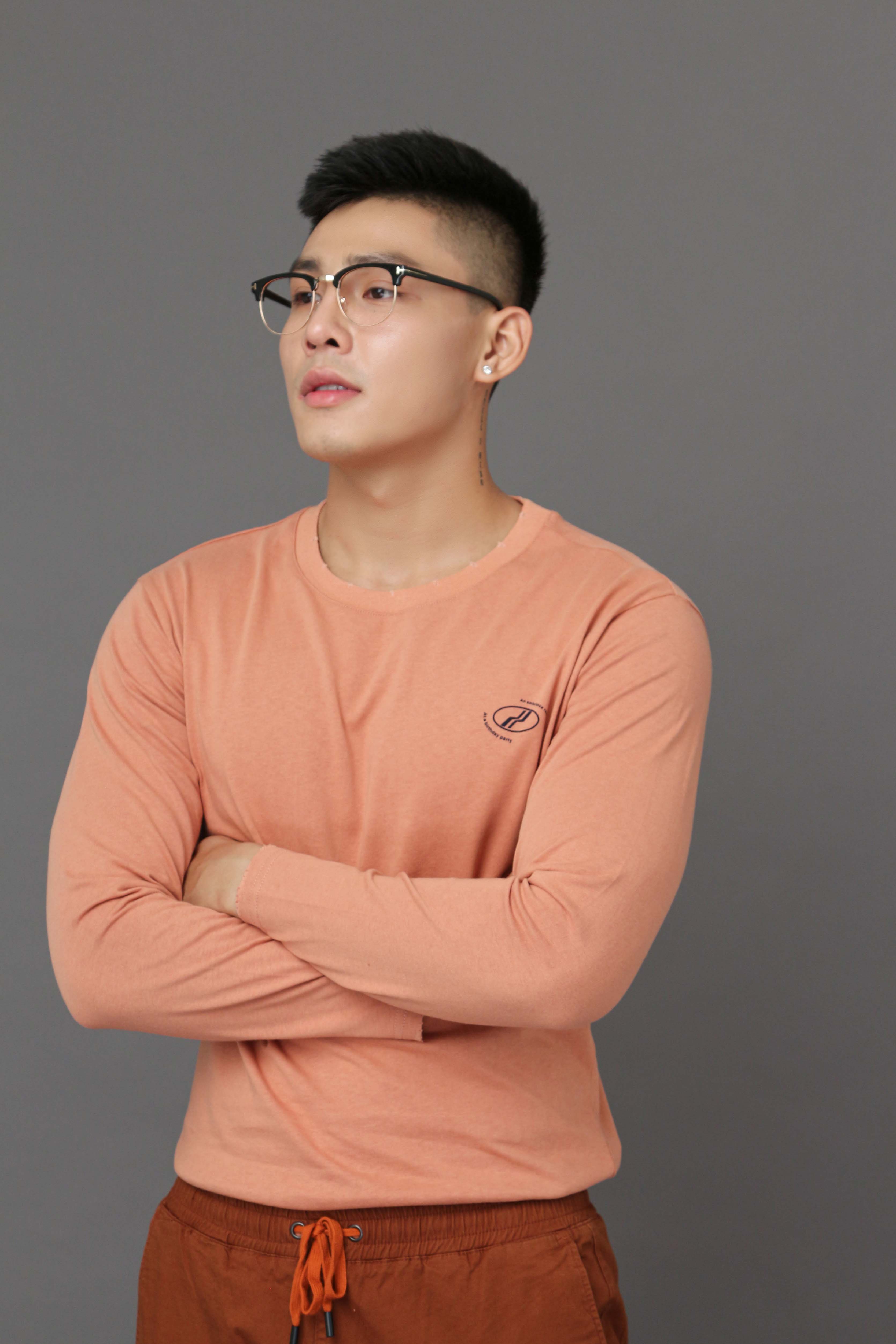 Áo thun tay dài nam Hàn Quốc Akuba chuẩn form Slim fit vải thoáng mát chất liệu cotton 9023